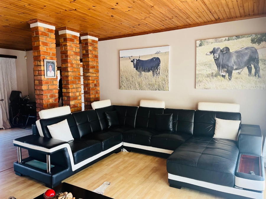 4 Bedroom Property for Sale in Beacon Bay Eastern Cape